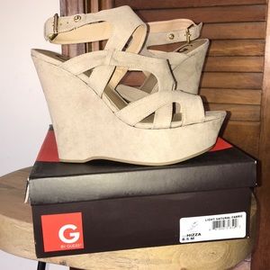 NWT G by Guess tan wedges